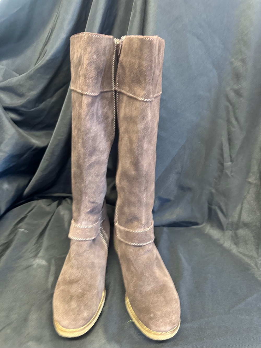 Women's Suede Zip Boots in Dark Brown